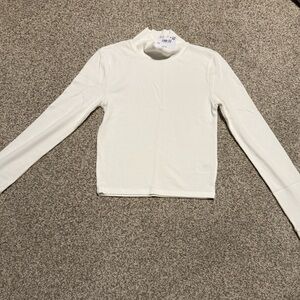 American Eagle Long Sleeve Cropped
Mock Turtleneck Top